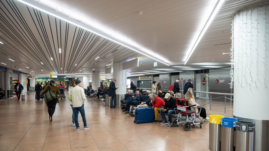 Reizigers vast op vliegveld Brussel om drones, Belgische veiligheidsraad komt samen