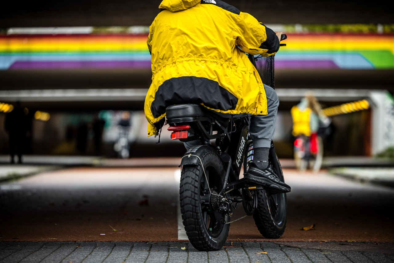 Waarschuwen voorbij, Enschede deelt 6 boetes uit vanwege fatbikeverbod