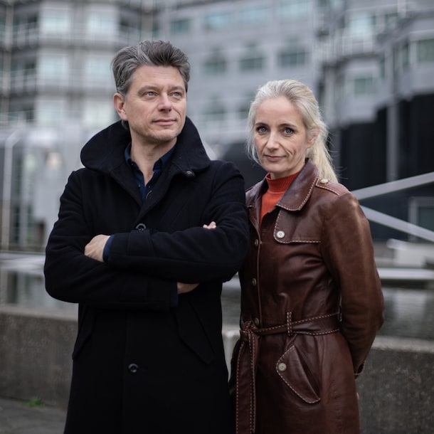 "Onze vader mag niet samen met ons op een foto te zien zijn, dat blijft te gevaarlijk."