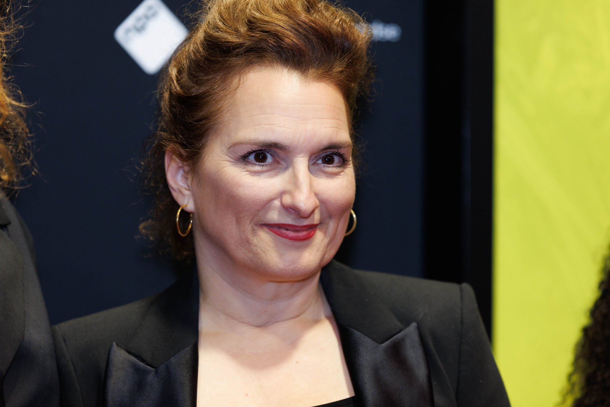 Carly Wijs 'in rouw' nadat zoon uit huis ging: 'Hele jaar ziek geweest' 