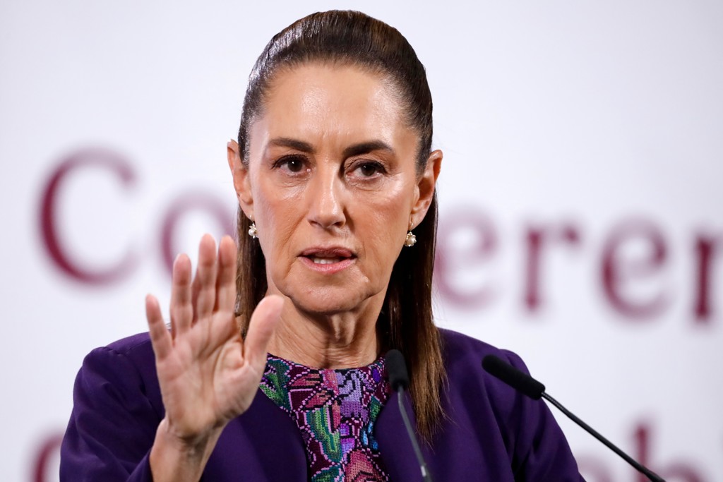 Mexicaanse president klaagt 'namens alle vrouwen' man aan die haar aanrandde