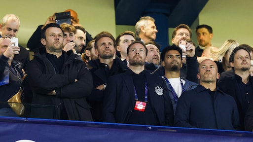 Bestuurscrisis Ajax: wat er achter het ontslag van Heitinga zit