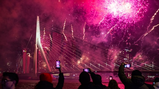 Definitief geen vuurwerk op de Erasmusbrug tijdens de jaarwisseling