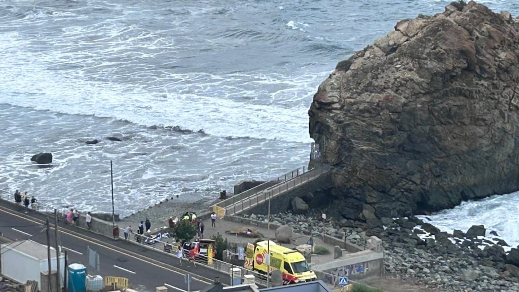 3 doden en zeker 15 gewonden door onverwachte, hoge golven rond Tenerife
