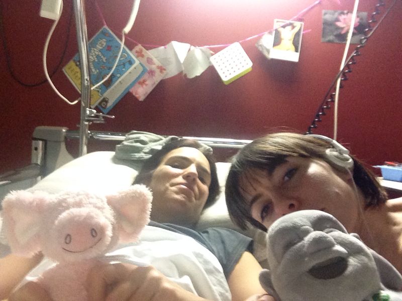 Femke met goede vriendin Klasien in revalidatiecentrum Reade in Amsterdam.