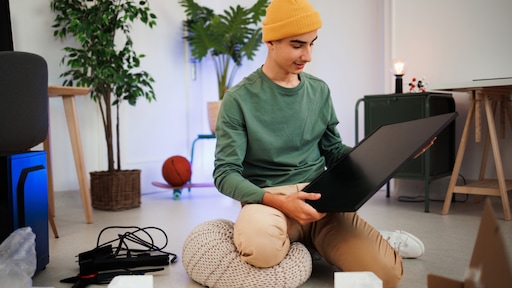 Alicia's man wil niet dat zij dure spullen koopt voor hun zoon (14): 'Hij zoekt maar 'n bijbaan'