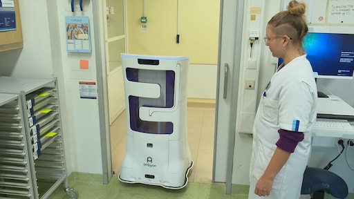 Experiment in het Erasmus-ziekenhuis: robot neemt rotklusje over