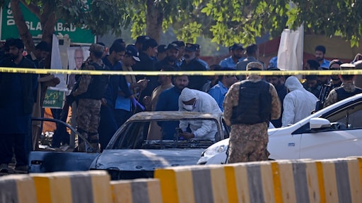 Zelfmoordaanslag bij rechtbank Islamabad: zeker 12 doden