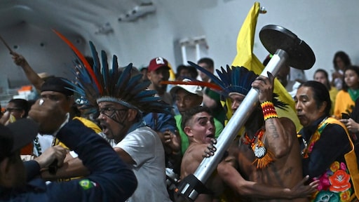 Demonstranten veroorzaken opstootje bij hoofdingang klimaattop Brazilië