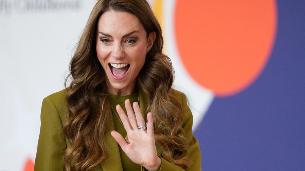 Grote Britse filmsterren bij kerstdienst prinses Catherine