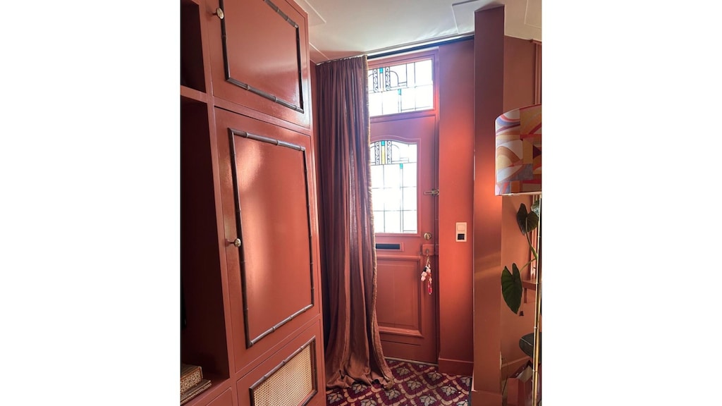 Het huis van Roos Reedijk in Earth Rose