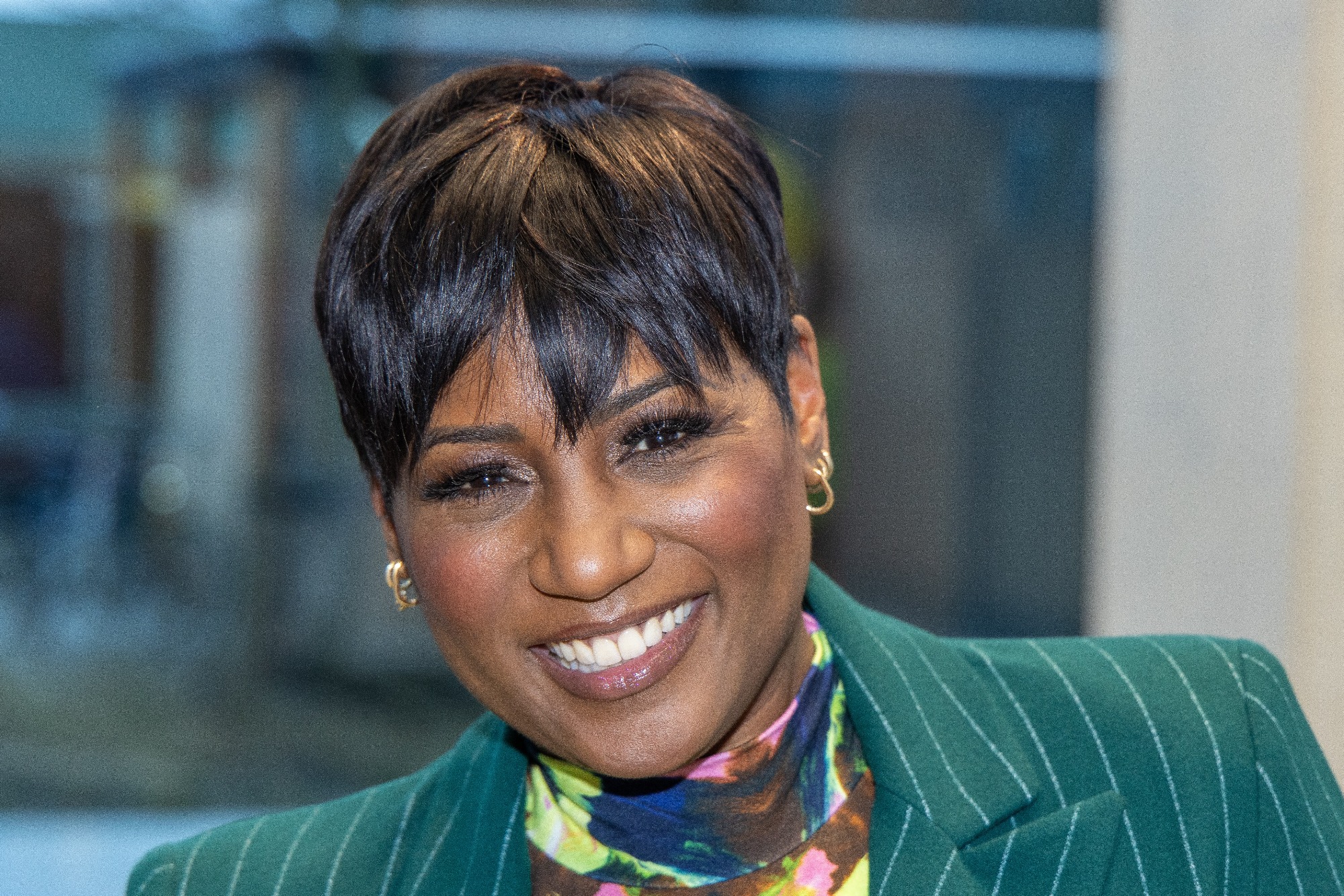 Edsilia Rombley viert 30 jaar artiestenjubileum op grootse wijze