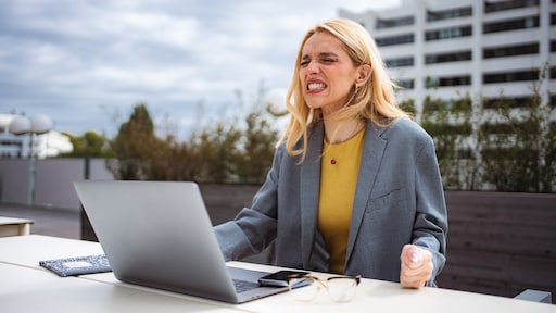 Tessa wil nooit meer voor een vriendin werken: 'Ik kan fluiten naar die 12.000 euro'