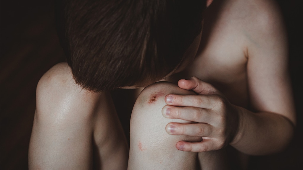 Pleegkinderen zwaar mishandeld en gebeten door hond: 'Mochten er niet over praten'