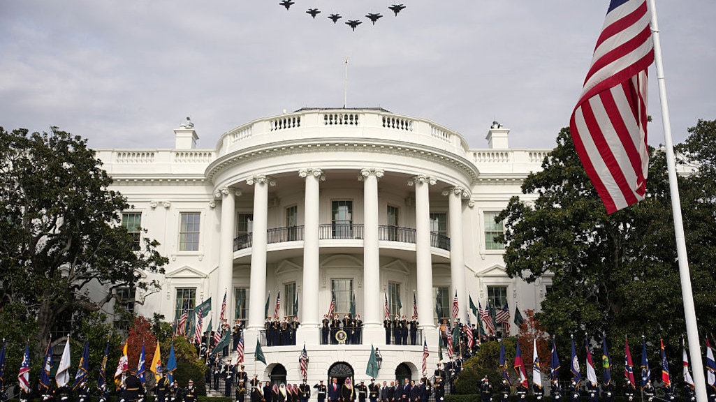 Een Amerikaanse erehaag voor Mohammed bin Salman.