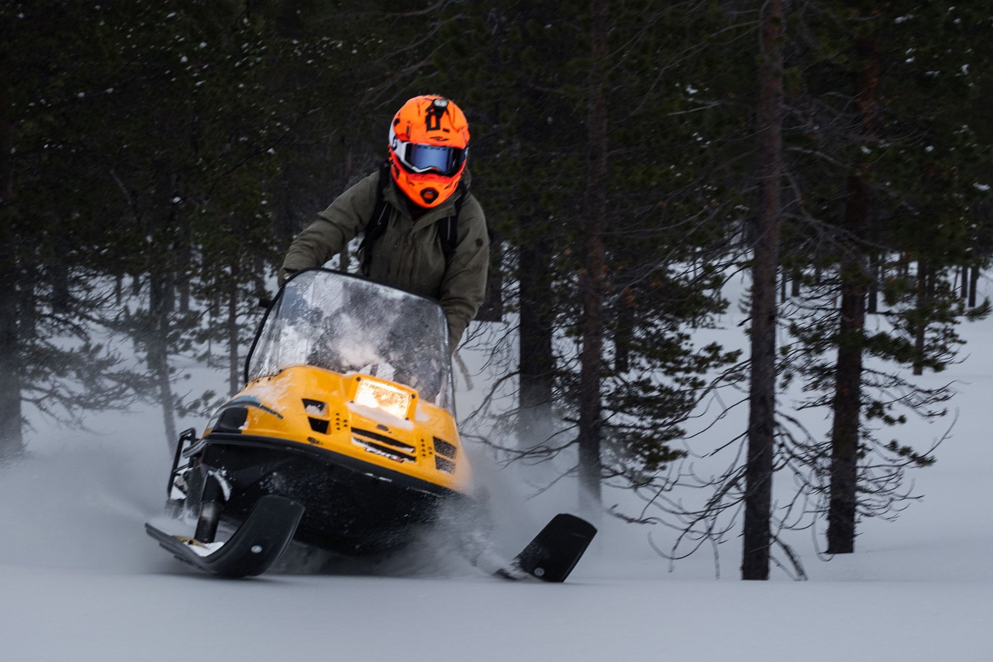 "Toen ik hier kwam wonen was ik niet heel technisch, nu kan ik mijn sneeuwscooter in en uit elkaar halen."