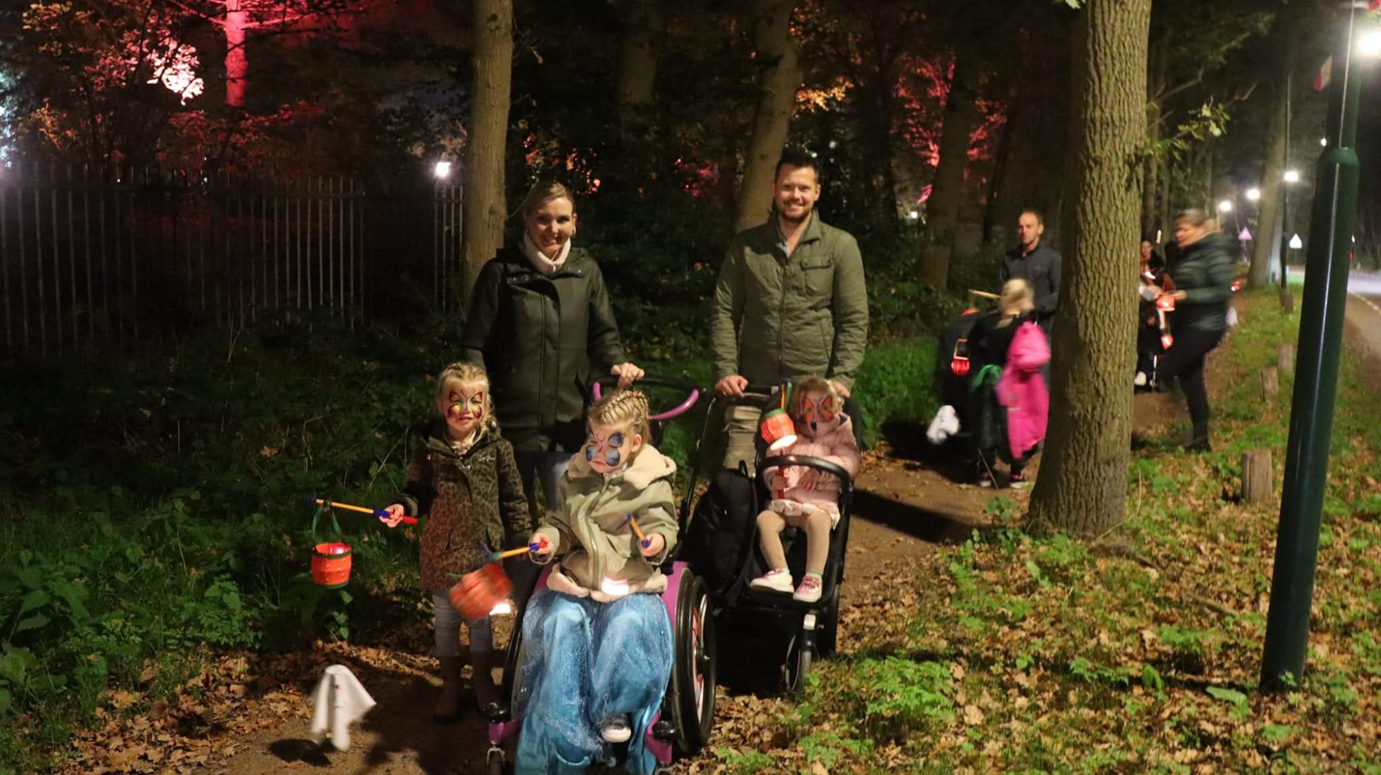 Lampionnentocht tijdens het verblijf in Villa Pardoes