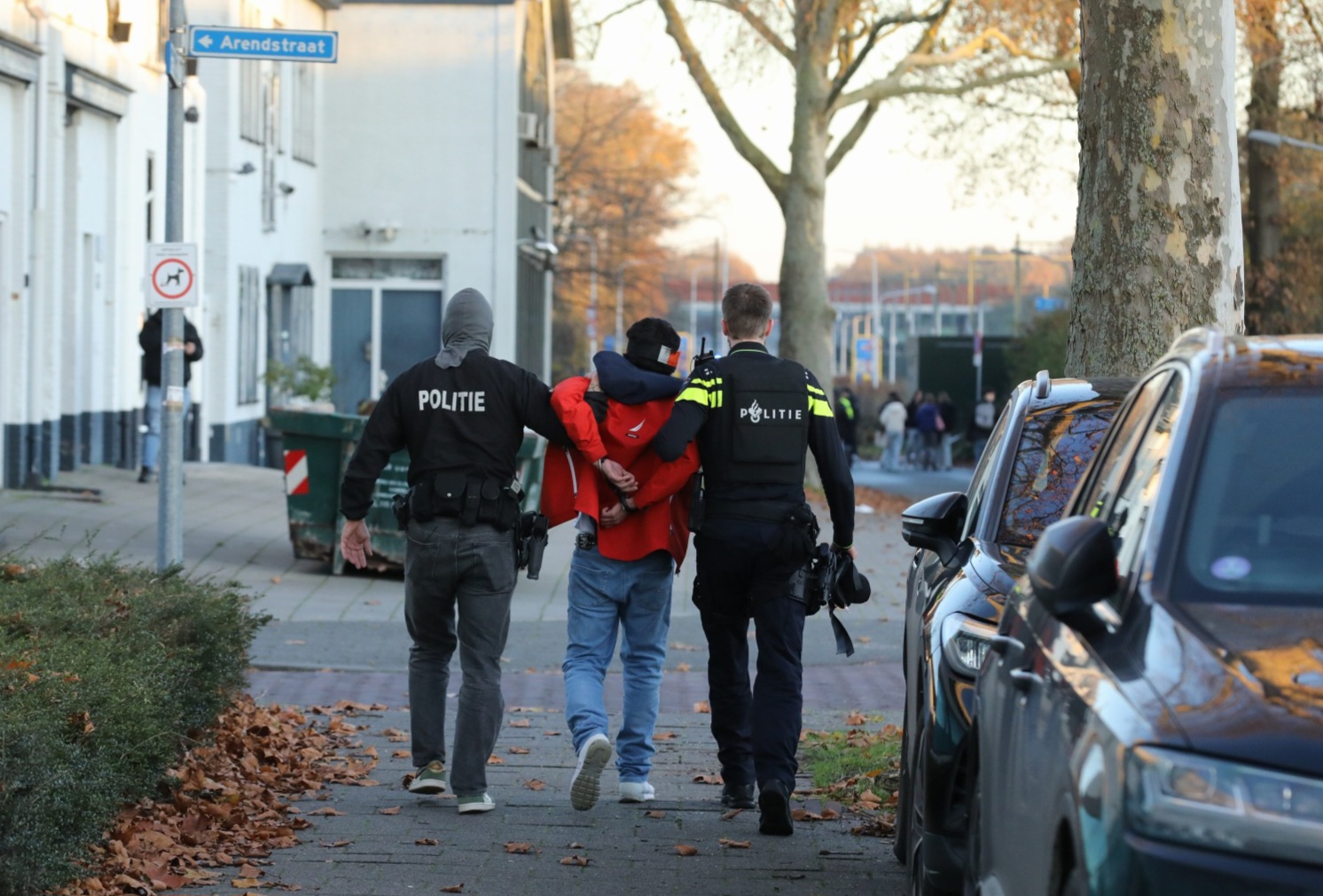 Drie verdachten opgepakt om verdachte situatie in trein Hilversum