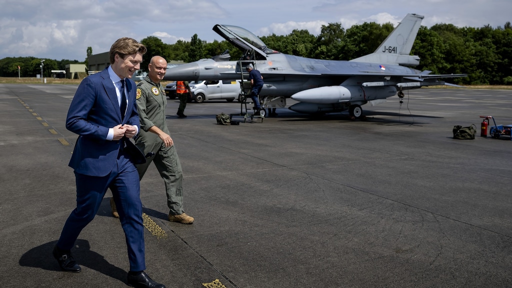 Drones gesignaleerd boven vliegbasis Volkel, Defensie zette wapens in om ze neer te halen