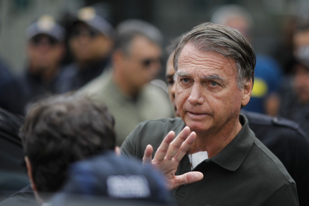 Braziliaanse oud-president Bolsonaro opgepakt, 'hoog vluchtrisico' 