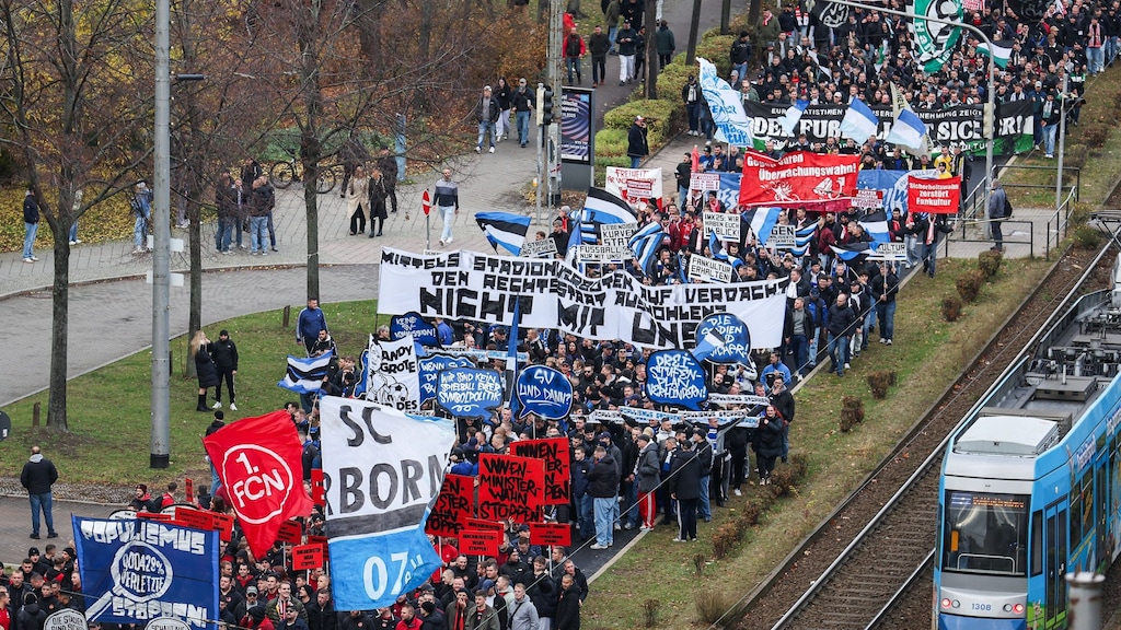 Supportersgroepen uit heel Duitsland demonstreerden vorige week in Leipzig