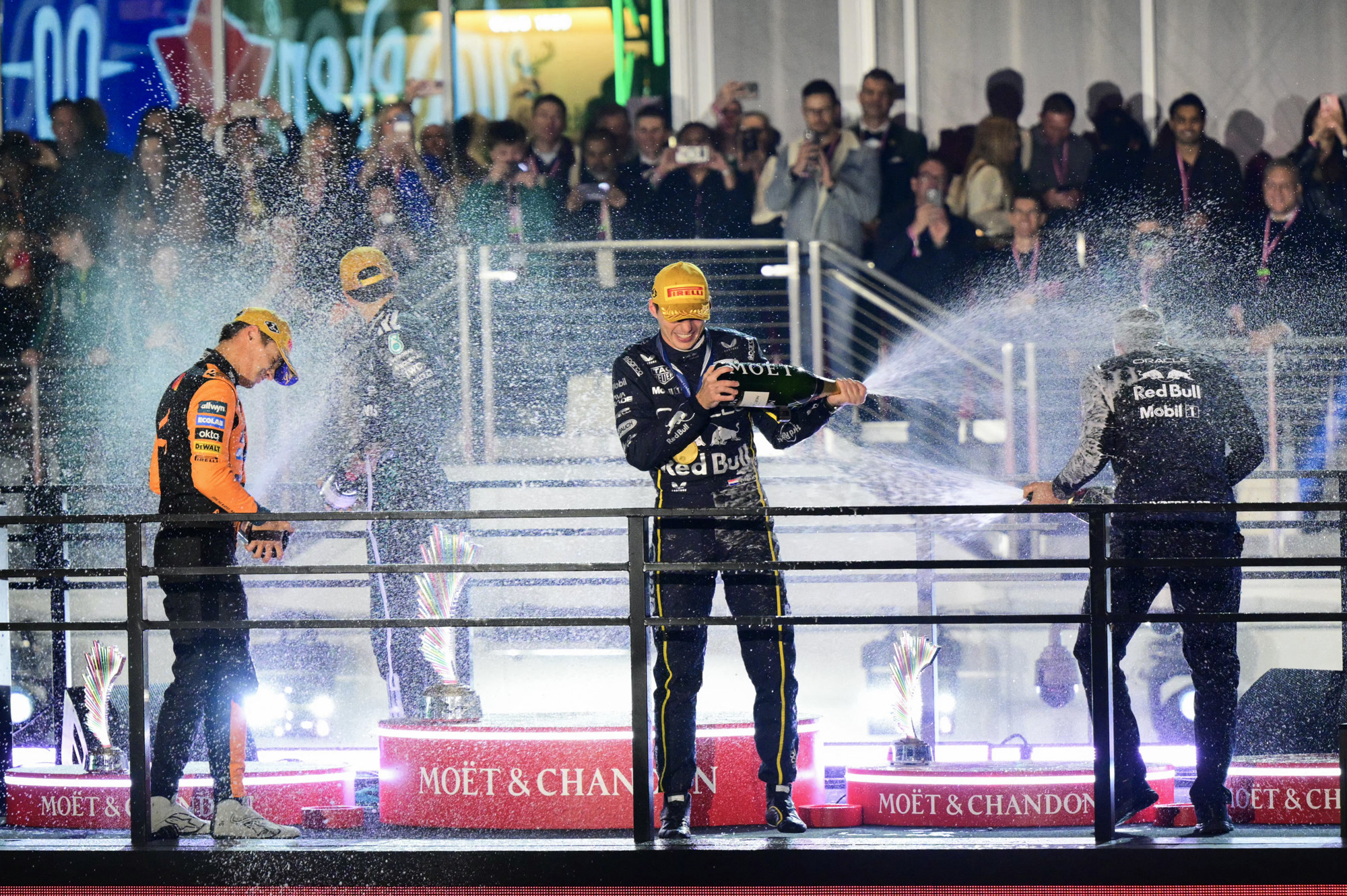 Goed nieuws voor Verstappen: diskwalificatie voor Norris en Piastri