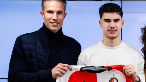 Robin van Persie haalt zoon Shaqueel (19) bij wedstrijdselectie Feyenoord