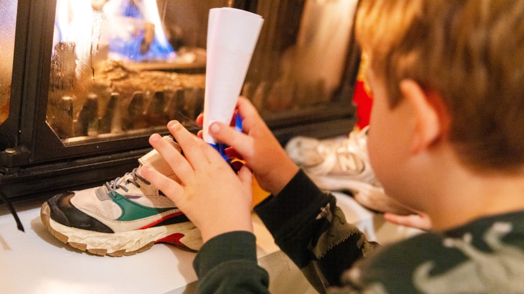 Froukjes zoon is nog steeds hyper, ook al kent hij het geheim van de Sint: 'Op van de zenuwen'