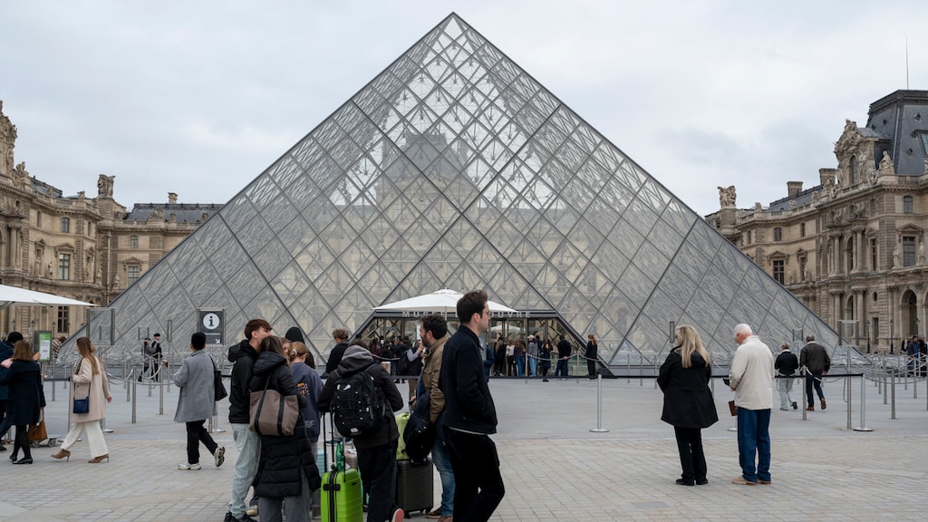 Vier nieuwe aanhoudingen rond juwelenroof Louvre, ook hoofdverdachte opgepakt