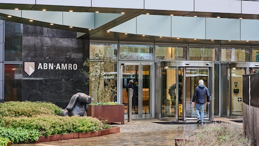 Weer grote ontslagronde bij een bank, wat is er aan de hand?