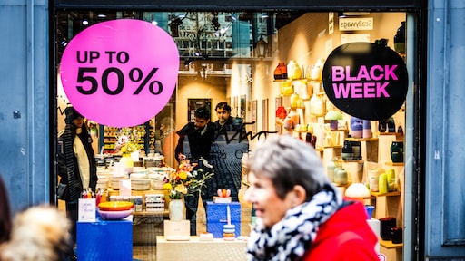 Black Friday begint eerder en duurt langer: 'Winkeliers kunnen niet om korting heen'