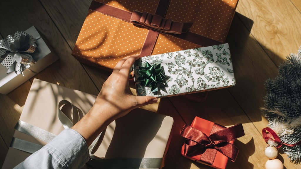 Decembercadeaus voor een prikkie: zo bespaar je tientallen euro's