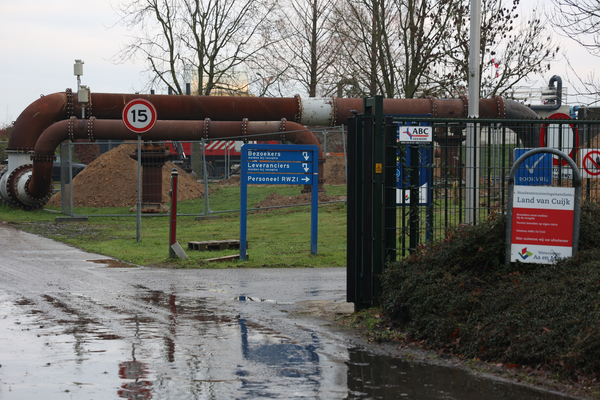 Riool overstroomd met poep en afvalwater na stroomuitval