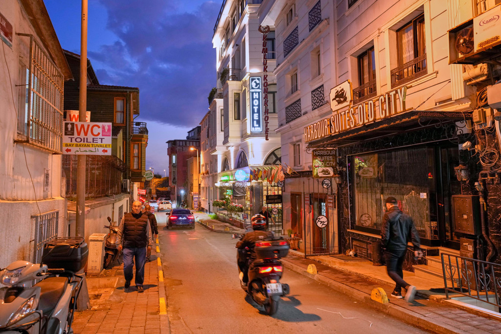 Turkse media: autopsie van omgekomen gezin Istanbul wijst op fosfide in hotel