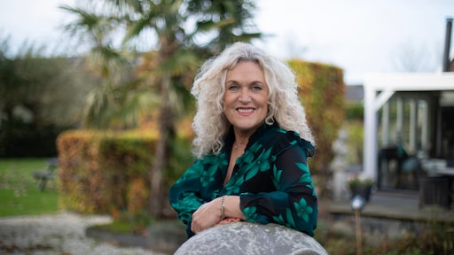 Mirjam had 10 jaar 'onverklaarbare klachten', oorzaak bleek tumor die vooral bij vrouwen voorkomt