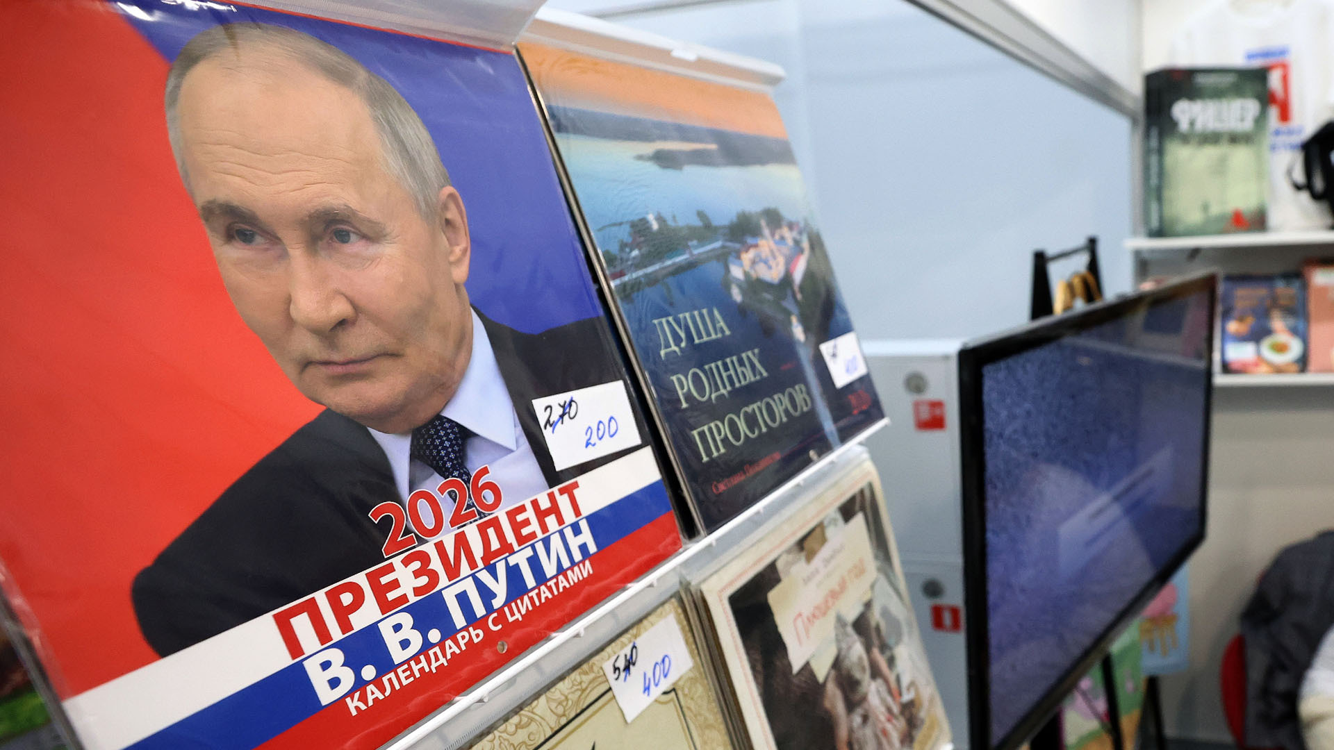 Dit is de nieuwe Poetin-kalender: 'Geeft tegenovergesteld beeld van hoe hij echt is'