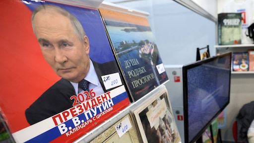 Dit is de nieuwe Poetin-kalender: 'Geeft tegenovergesteld beeld van hoe hij echt is'