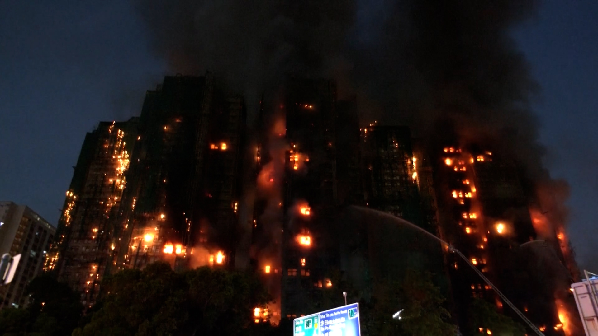 Brand in Hongkong: 'Al langer zorgen om steigers'