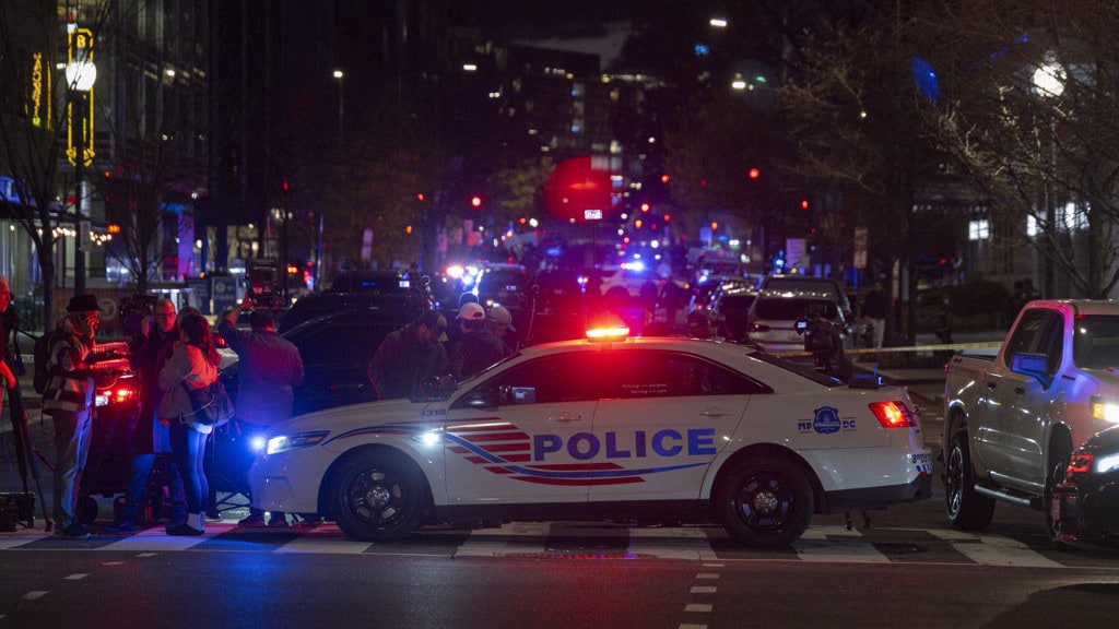 Neerschieten leden Nationale Garde bij Witte Huis 'terreurdaad', verdachte is Afghaans