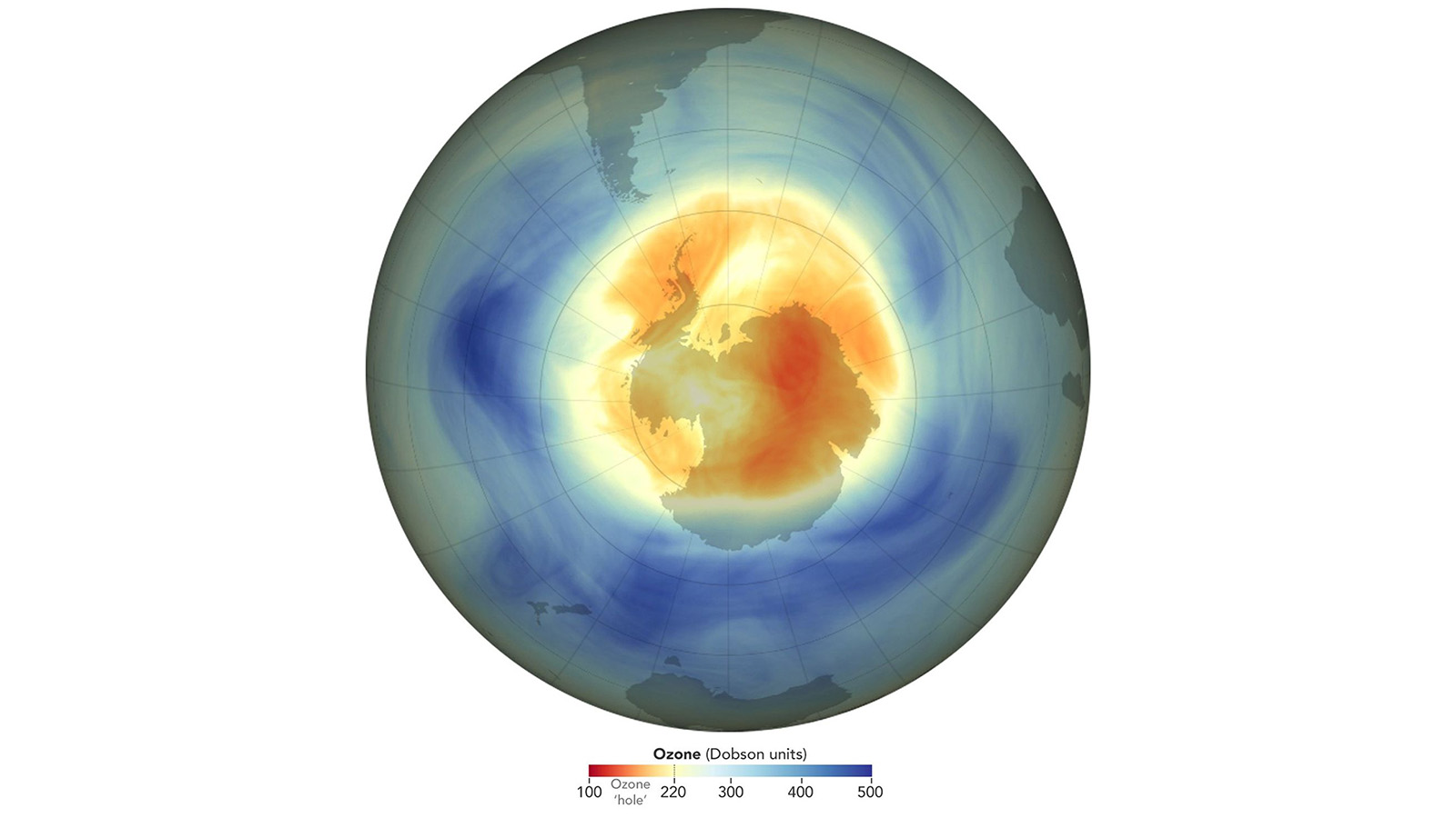 Ozongat van september 2025. In de blauwe cirkel boven Antarctica bevindt zich de minste ozon. 