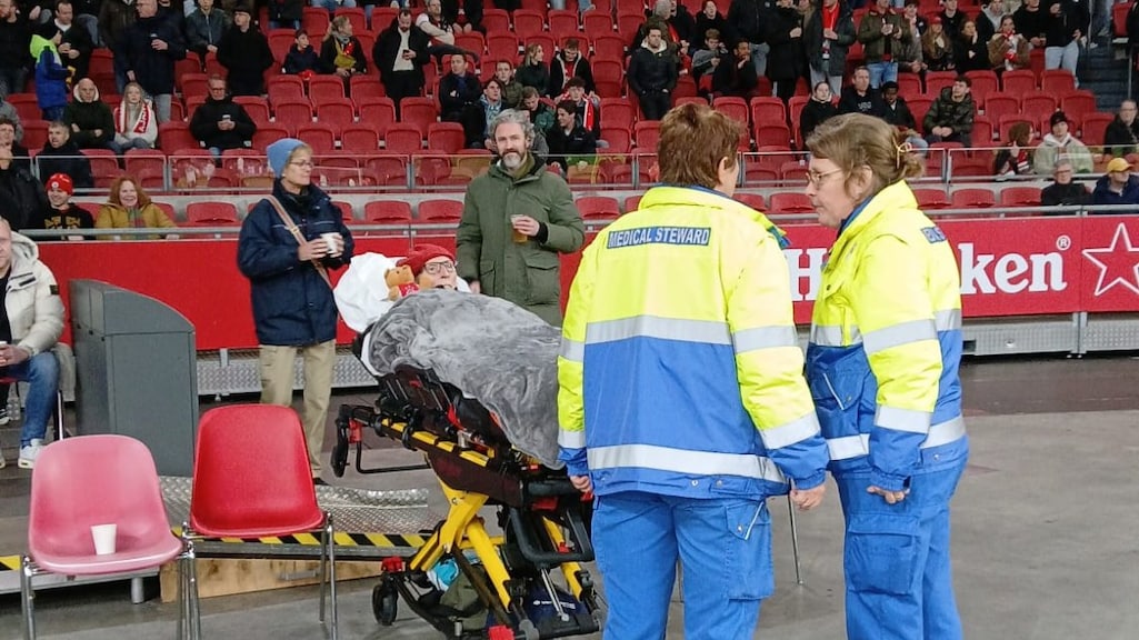 Terminaal zieke Peter toch niet bij Ajax-Groningen: 'Laatste wens niet in vervulling'