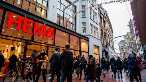 HEMA komt volledig in handen van Jumbo-familie Van Eerd