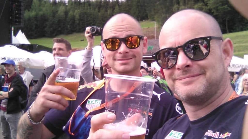 Formule 1-fan Maurice gaat naar Abu Dhabi: 'Nooit verwacht zo met neus in de boter te vallen'