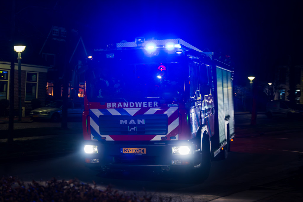 Twee mensen, onder wie een kind, uit brandende woning Driebergen gehaald