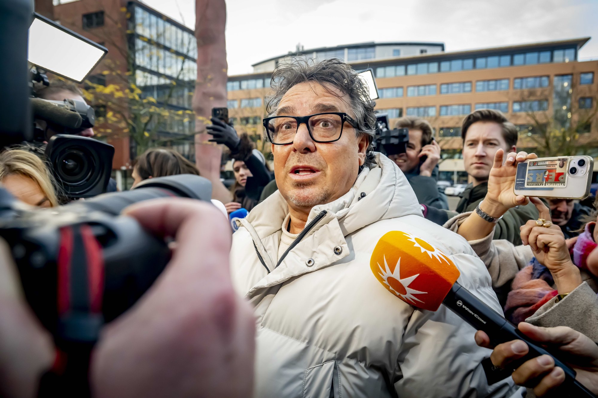 OM reageert op vrijspraak Marco Borsato: hoger beroep staat nog open
