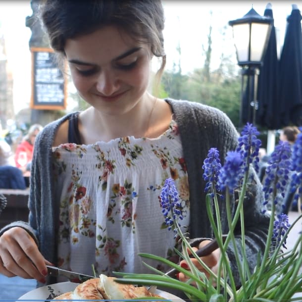 "In de eetstoorniskliniek voelde ik niet zoveel meer; anorexia vlakt al je emoties af."