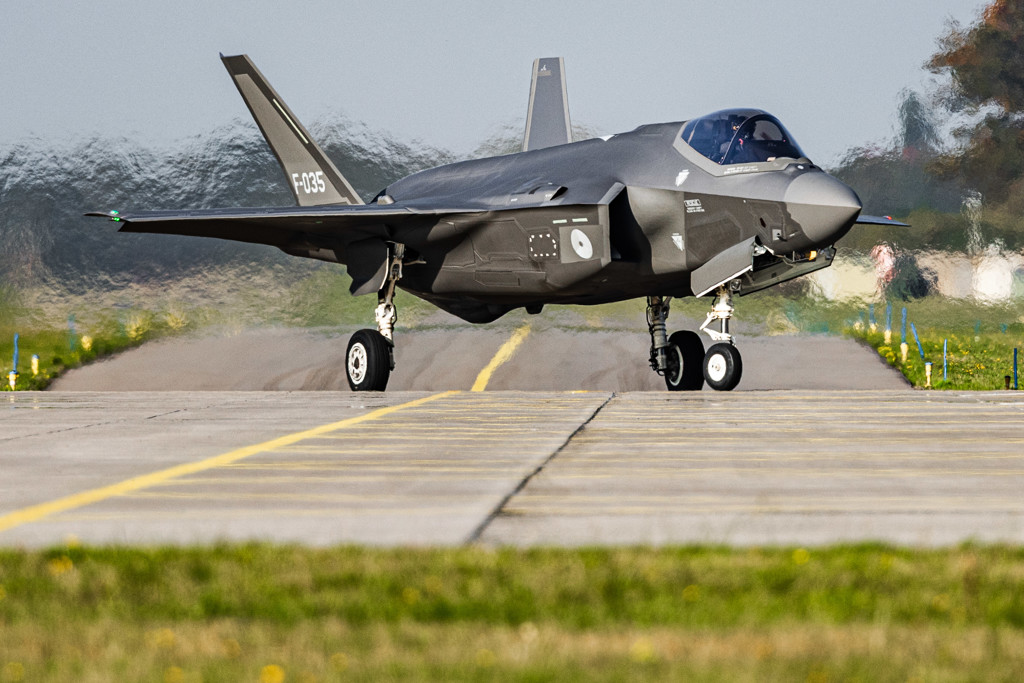 Gevechtsvliegtuigen stegen vanaf Volkel op vanwege drone, is niet onderschept