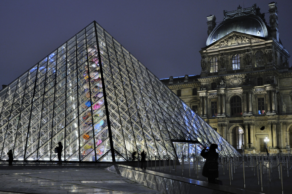 Lekkage in Louvre: honderden boeken over Egyptische oudheid beschadigd