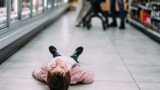 'Oma heeft mij de sloot in geslagen': waarom zeggen kleine kinderen zoiets?