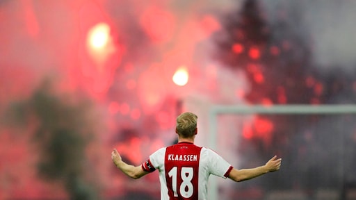 Vuurwerkincident Ajax leidt tot lege F-side: trend toont juist verbetering stadionveiligheid